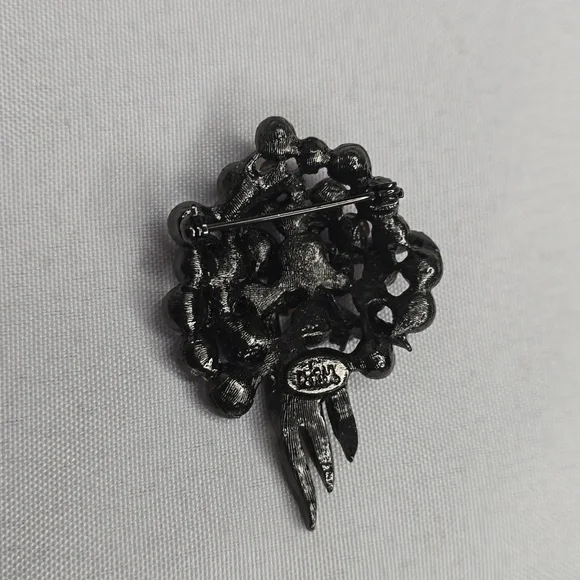 Joan Rivers Brooch - Picture 6 of 6